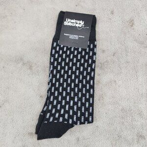 Unsimply Stitched Socks Mens Size 8-12 Black Crew *NWT*